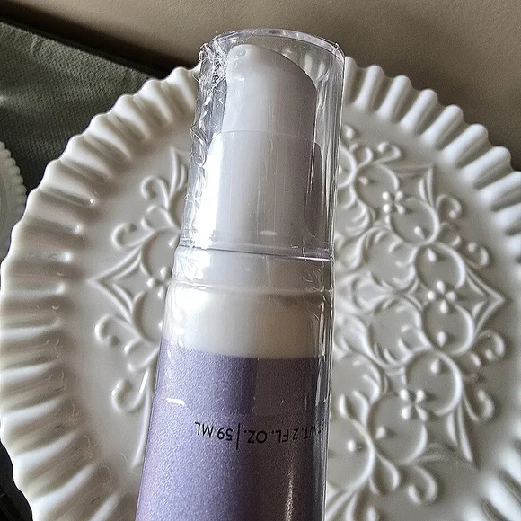 Laura Geller Diamond Spackle Makeup Primer - Picture 2 of 4